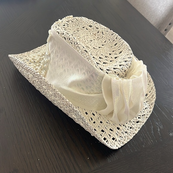 Off White Blingy cowboy hat. - Picture 3 of 6